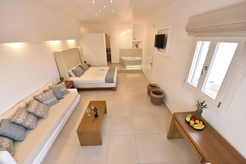 Queen Boutique Suites 16/38
