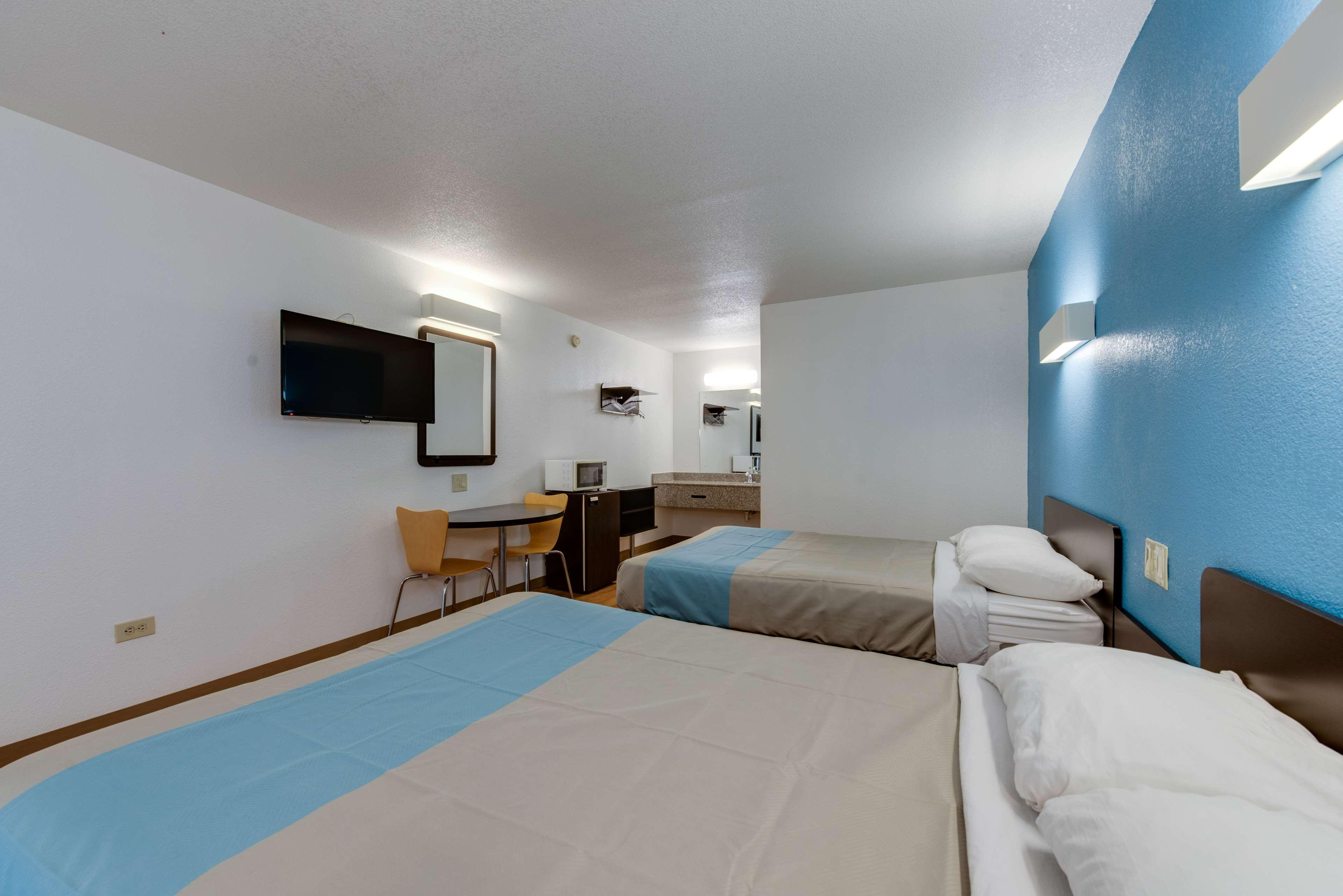 Motel6 Kingston, TN 11/25