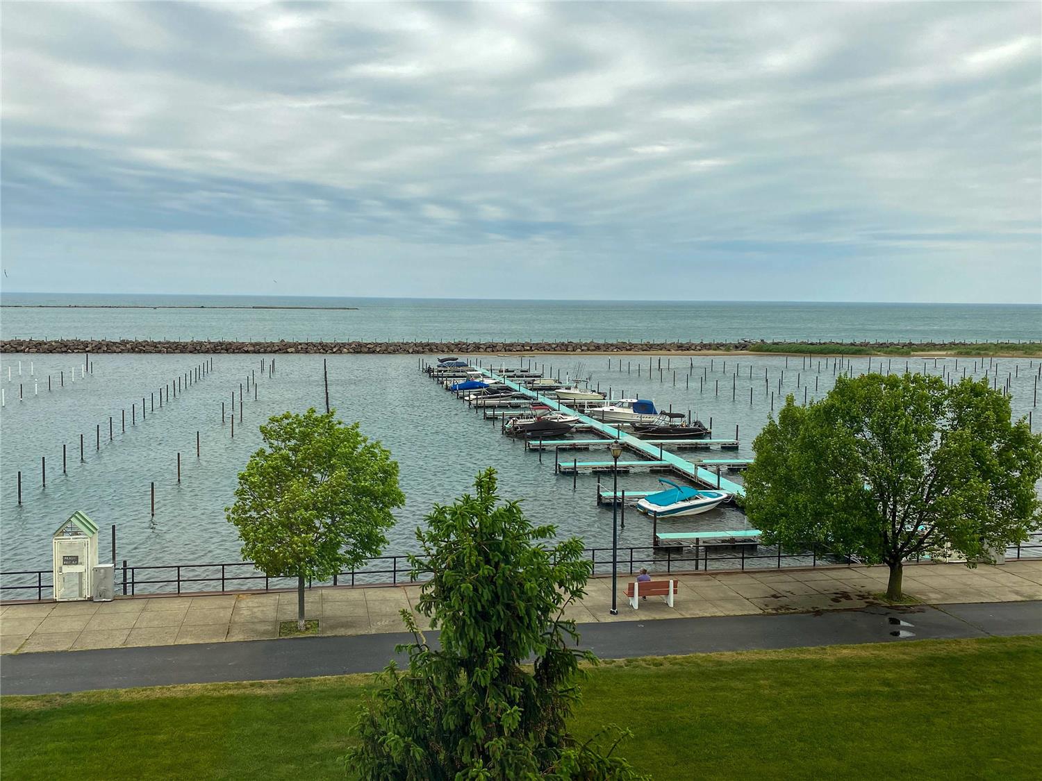 Clarion Hotel Conference Center On Lake Erie 43/43