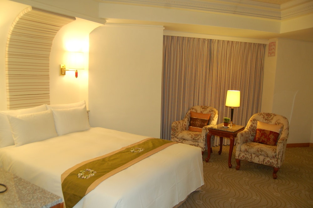Hua Tong Hotel 23/54