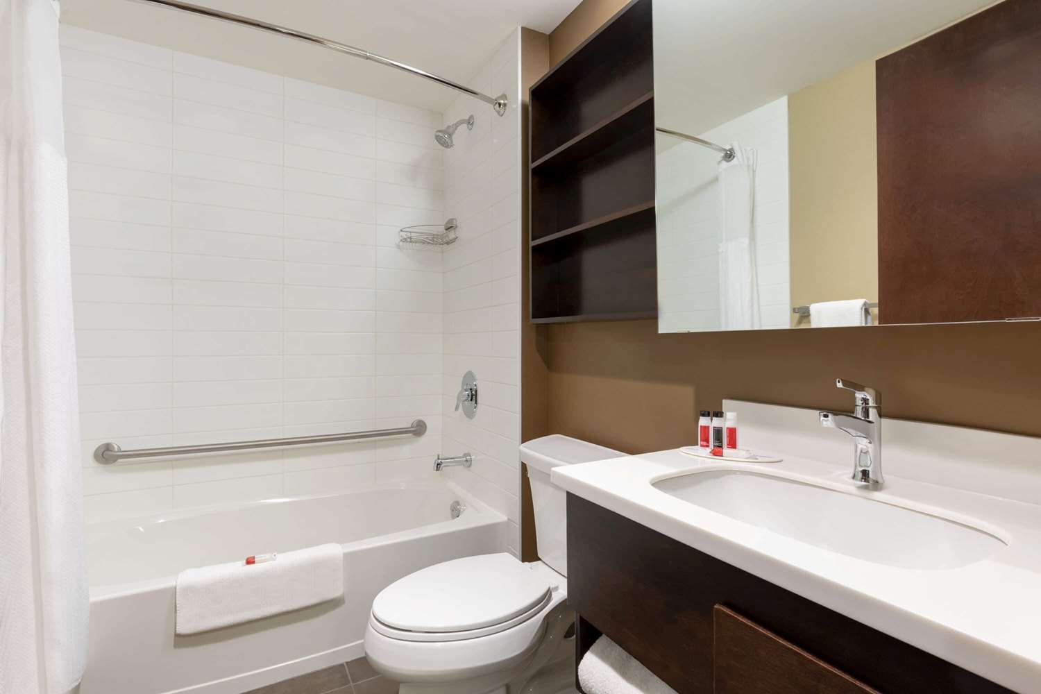 Microtel Inn Suites By Wyndham Weyburn 25/27