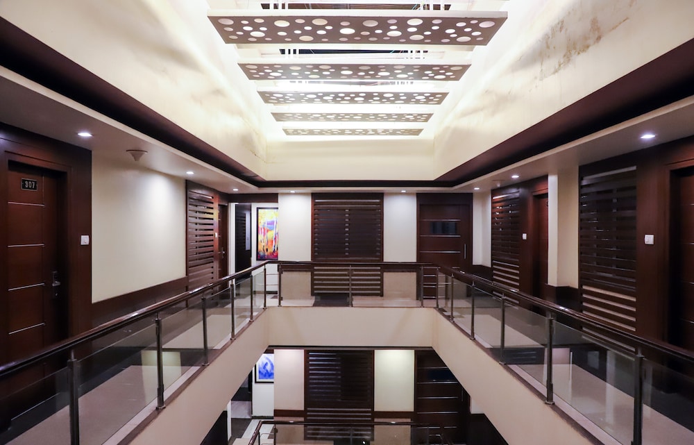HOTEL VIJAN PALACE 2/28