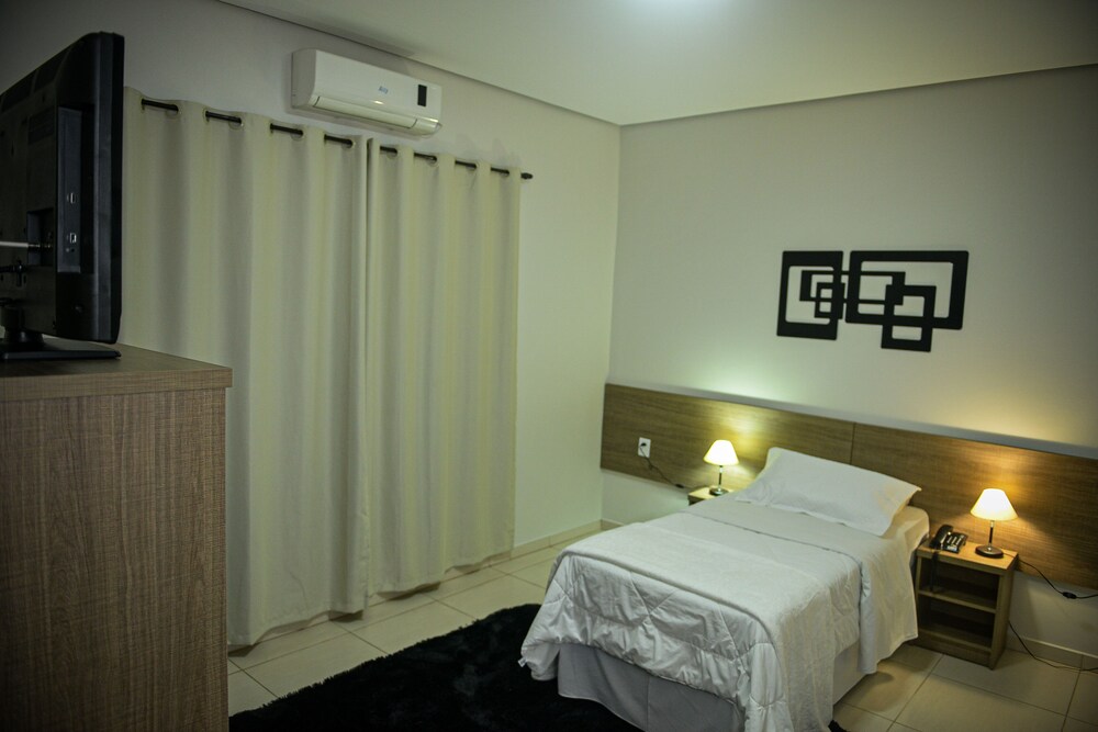 Hotel D Napoles 15/50
