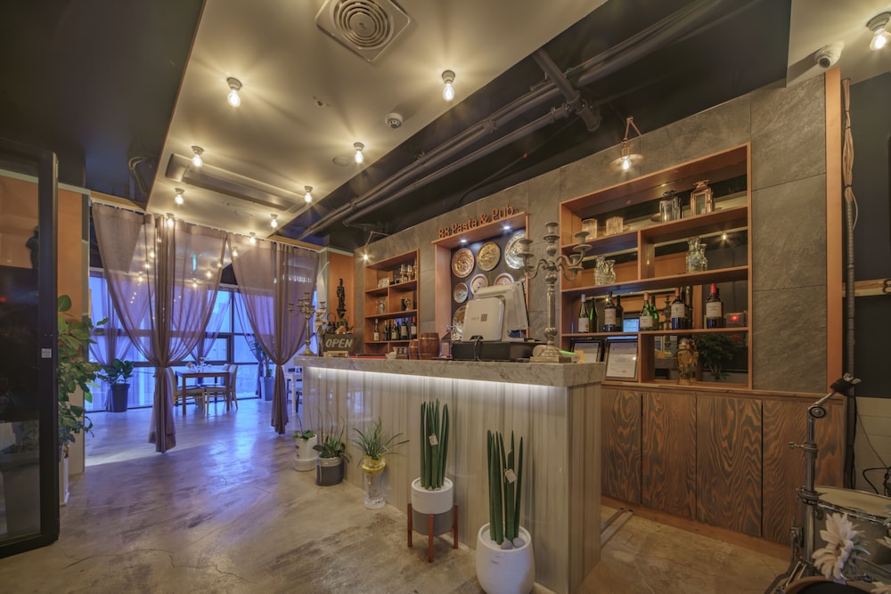 The Venezia Suite Hotel 6/45