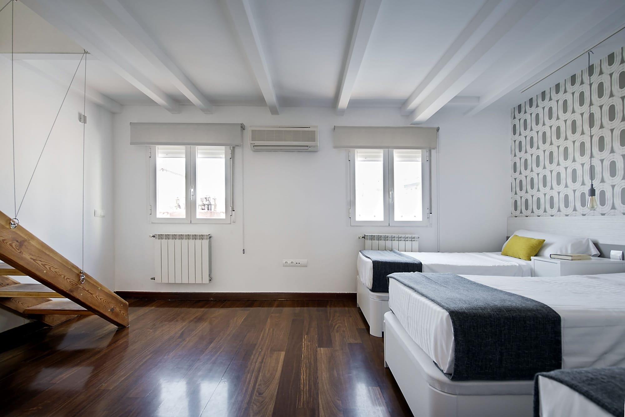 1 Bedroom, Duplex, 3 Beds, Sofa