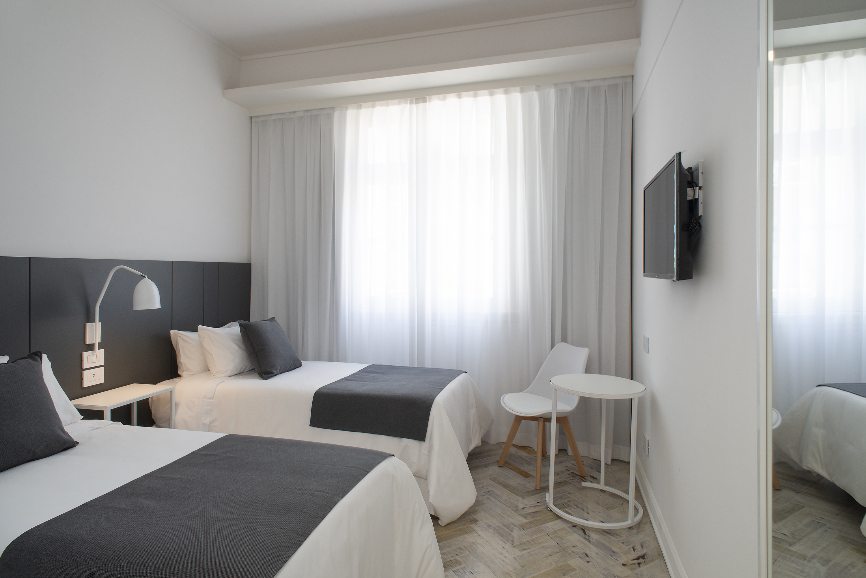 Studio, 2 Beds