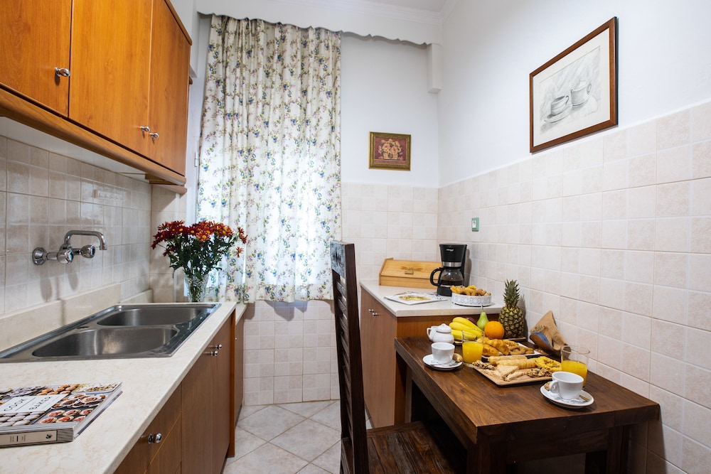 Kastro Hotel 48/50