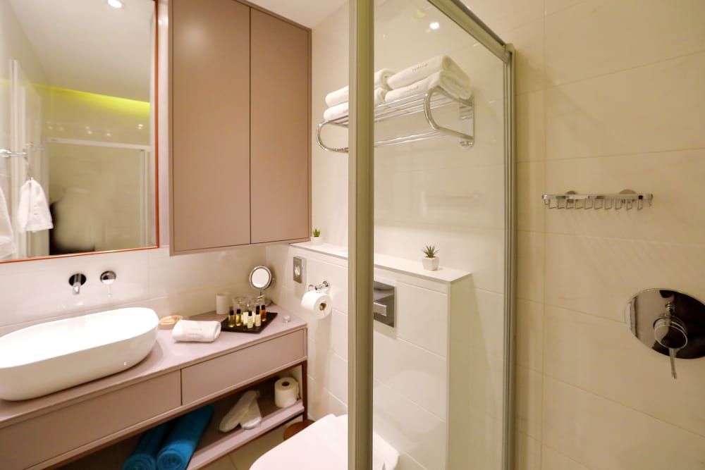 Luxury Rooms Kadena 44/45