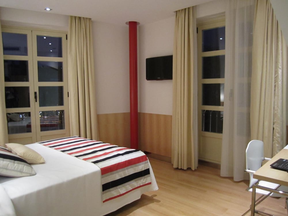 Hotel Via Gotica 18/44