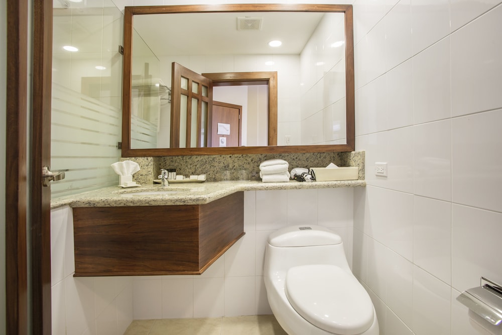 Hotel Quito by Sercotel 46/48