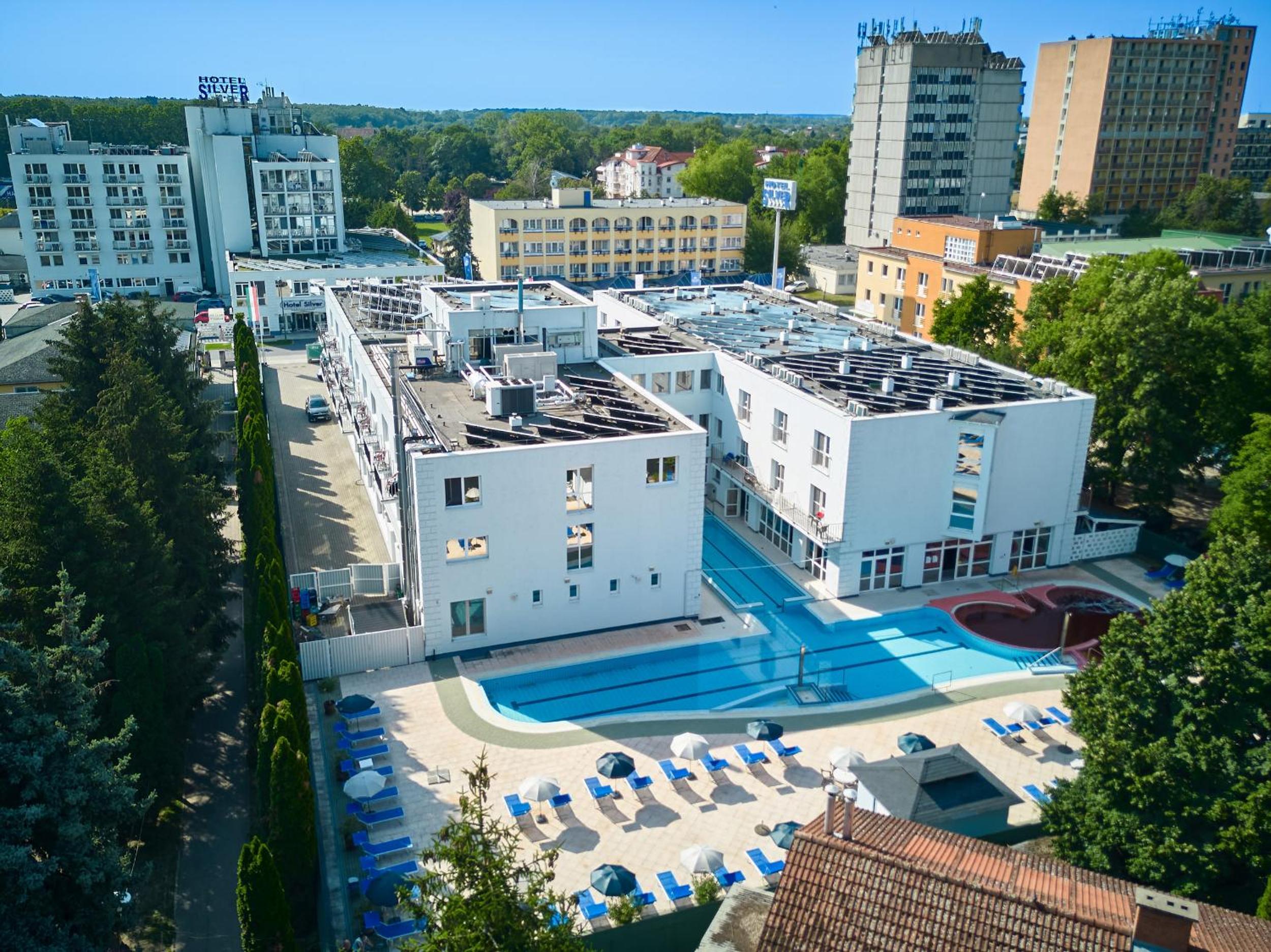 Hotel Silver 2/25