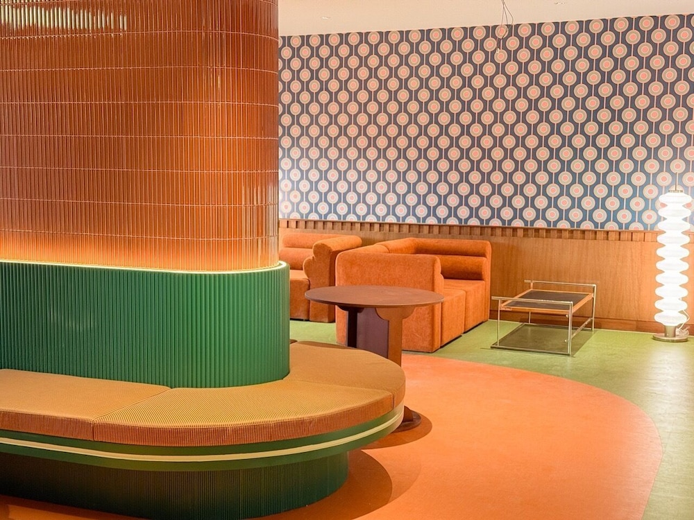 The Tres Hotel 62/67