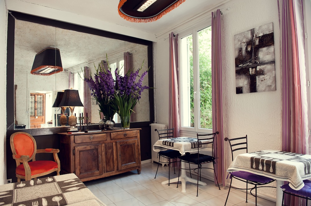 Hotel Chanteclair 33/39