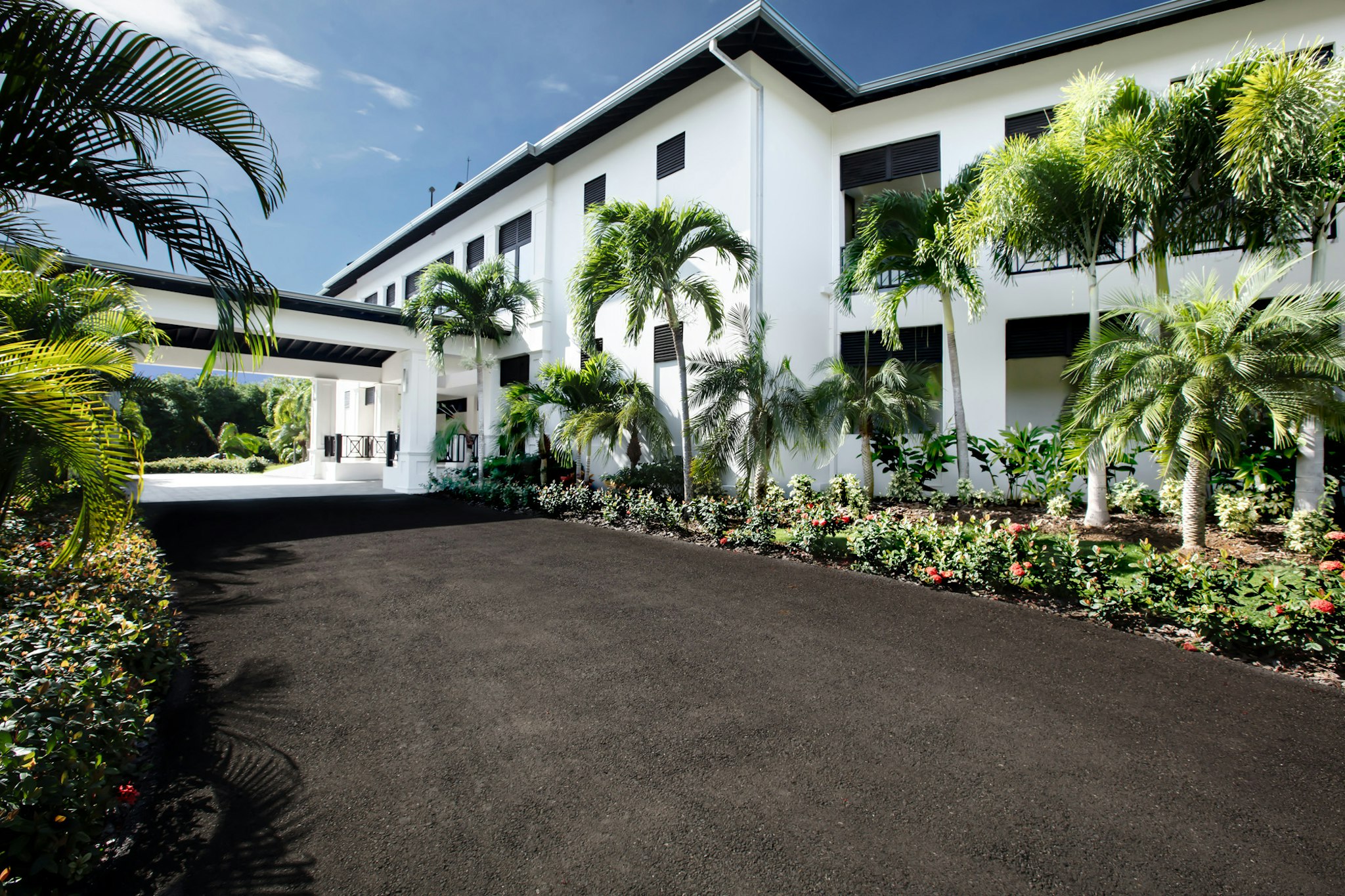 The Cliff Hotel 38/50