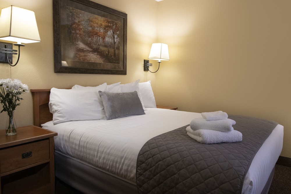 Portlander Inn and Marketplace 10/58