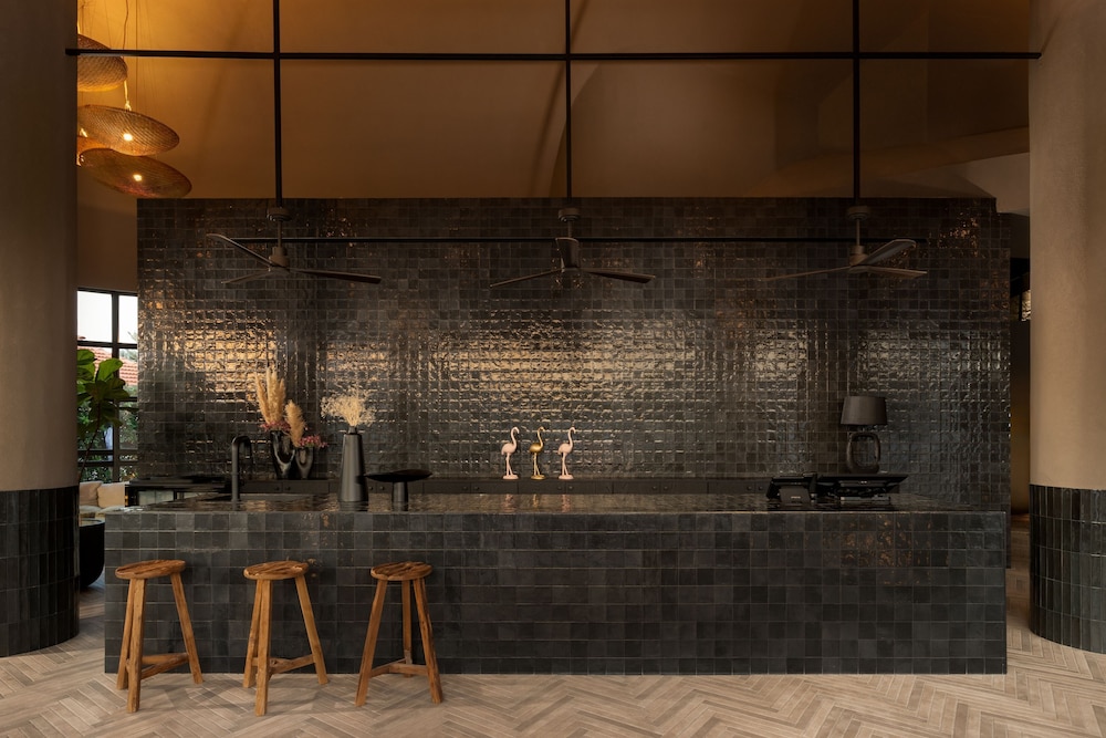 Kouros Exclusive Suites - Adults Only 12/78