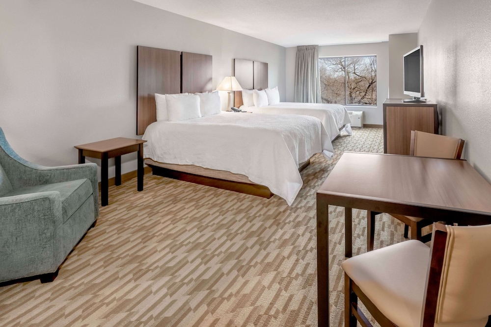 Riverview Inn & Suites, Ascend Hotel Collection 24/72