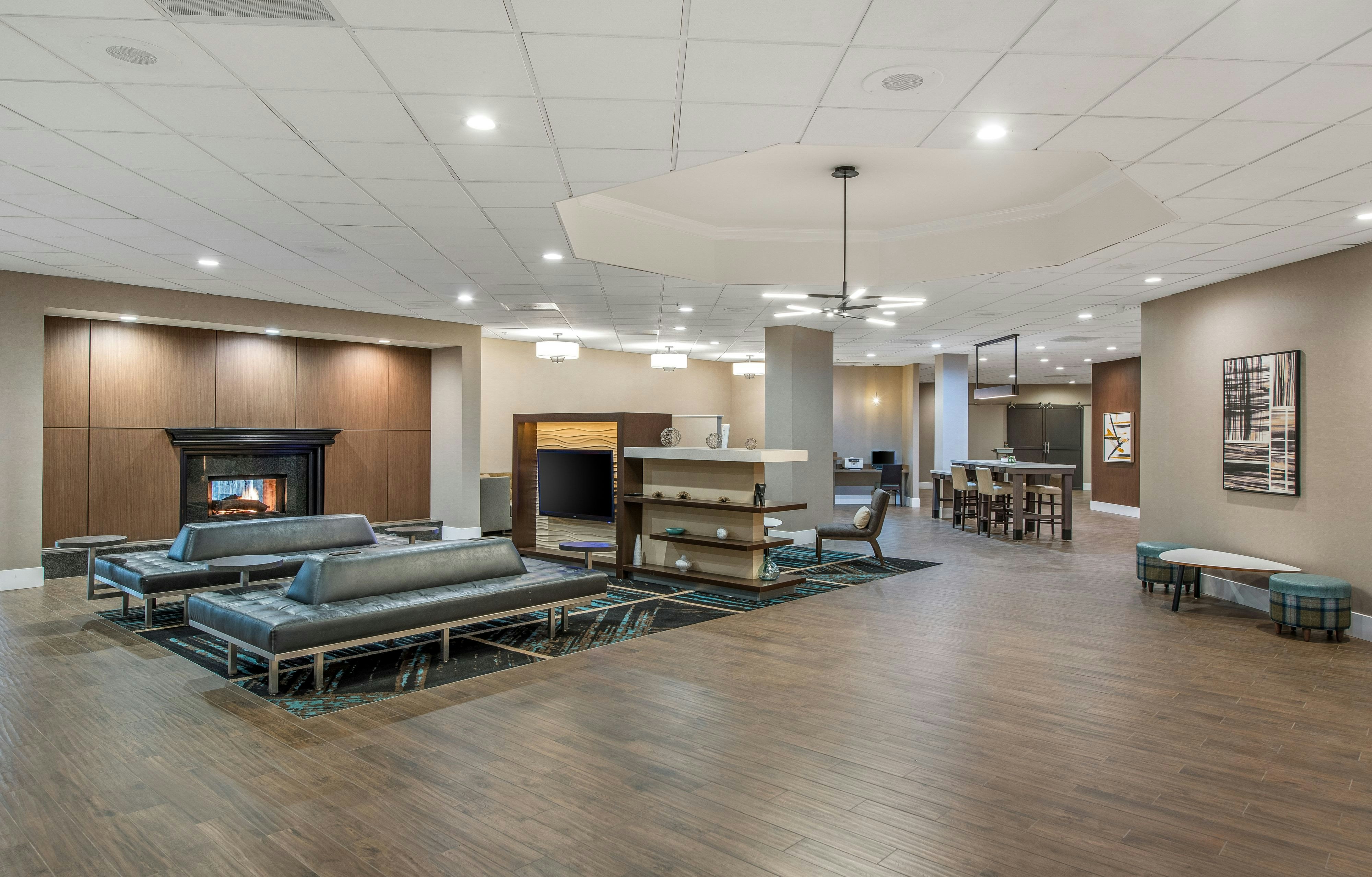 Residence Inn Oxnard River Ridge 15/50
