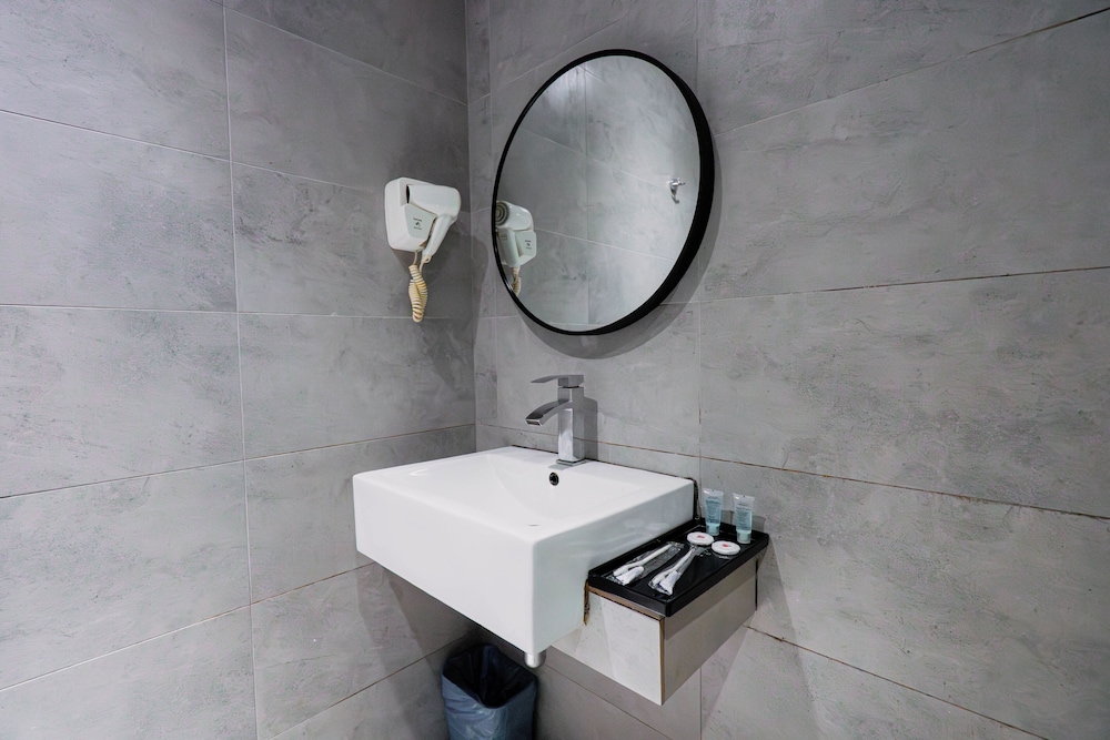 Hotel 99 Seri Kembangan Serdang 40/41