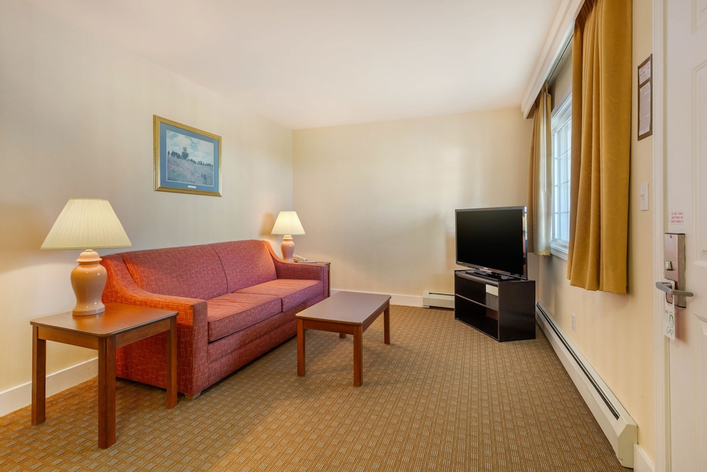 Ogunquit Hotel 32/50
