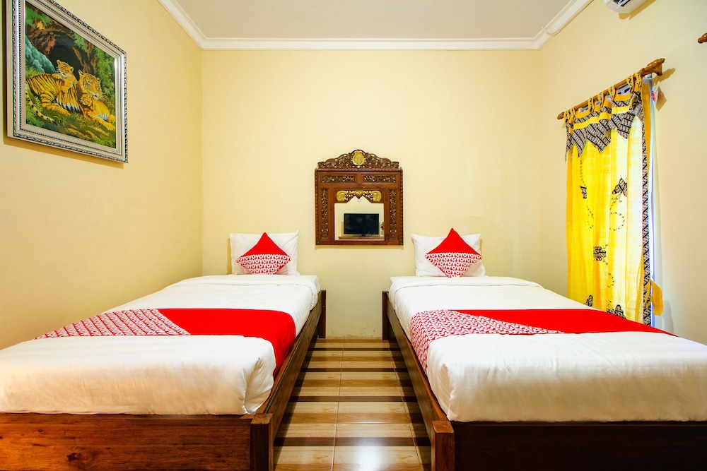OYO 2047 Opak Village Bed and Breakfast 13/26