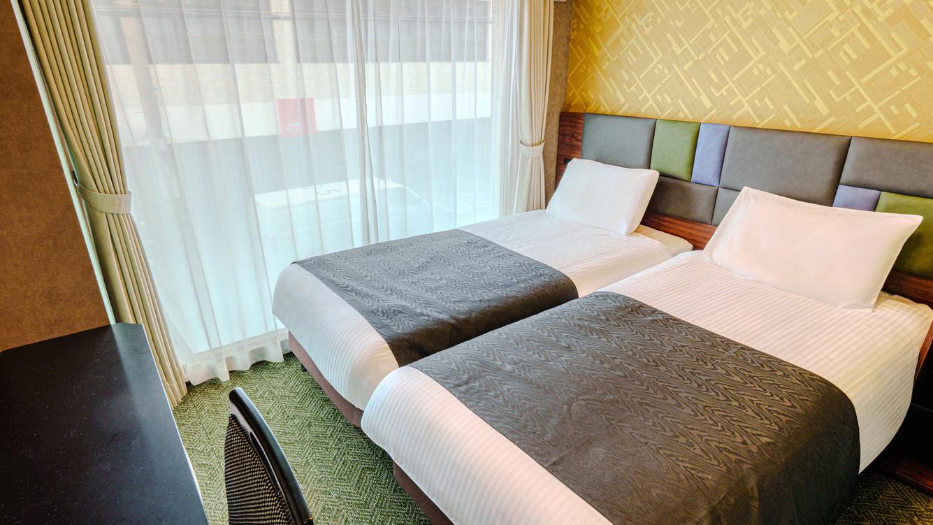 Standard, Twin Beds
