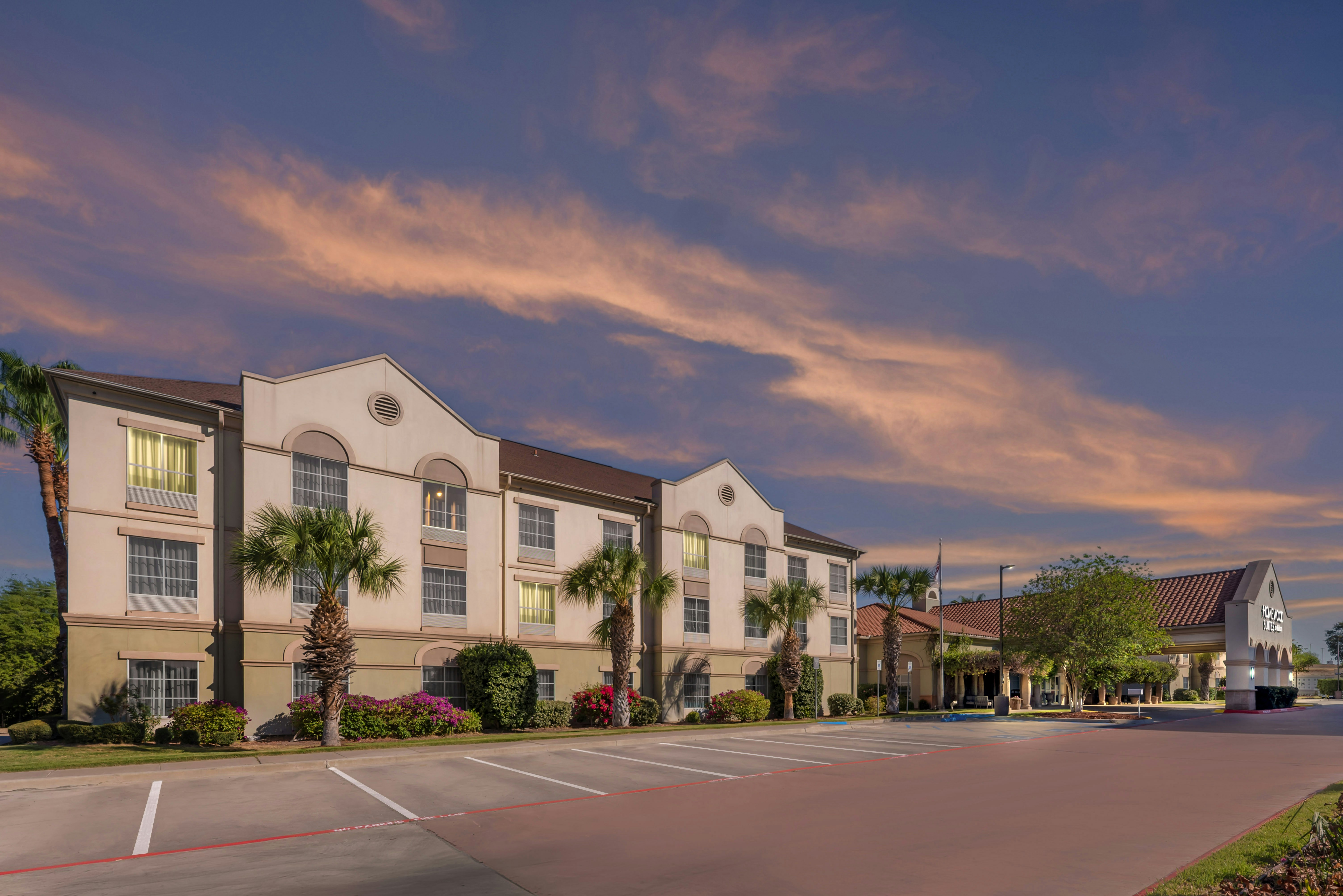 Homewood Suites by Hilton Laredo at Mall del Norte 67/75