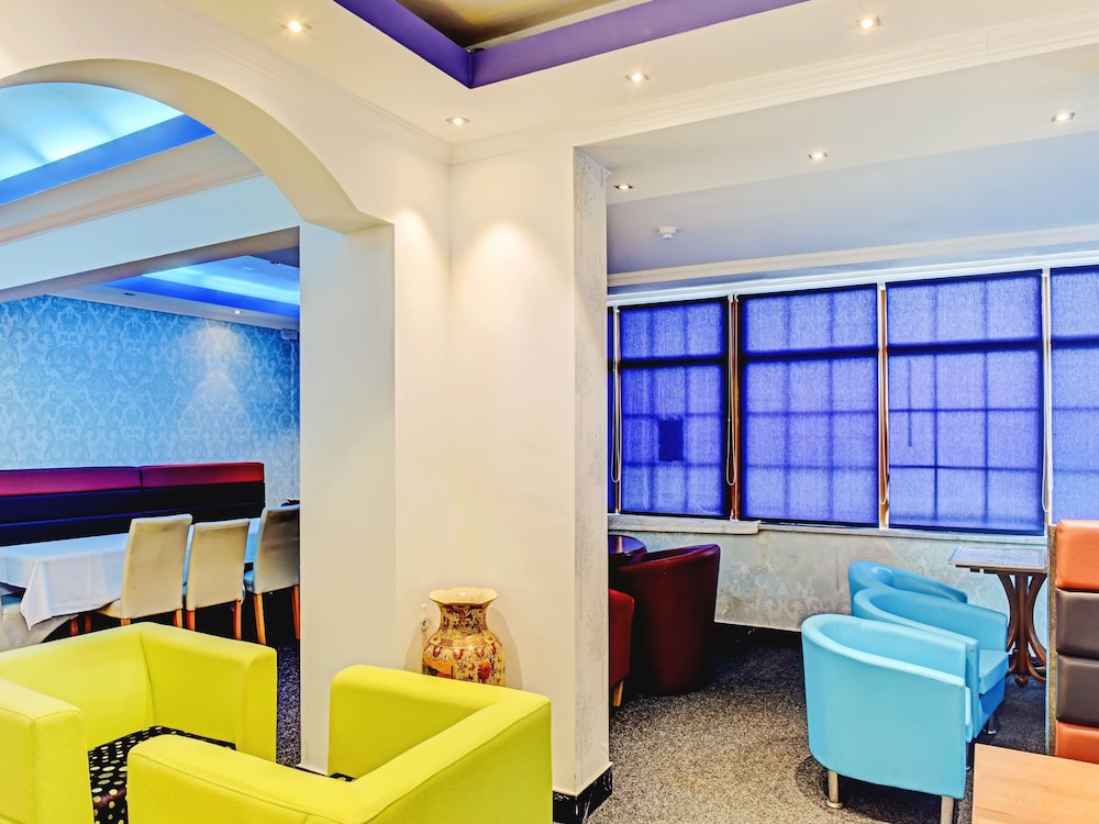 OYO Shilton Inn 24/46