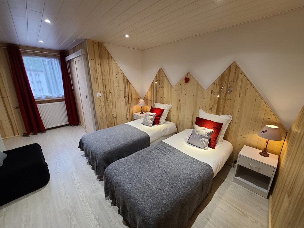Hôtel Du Centre 13/50