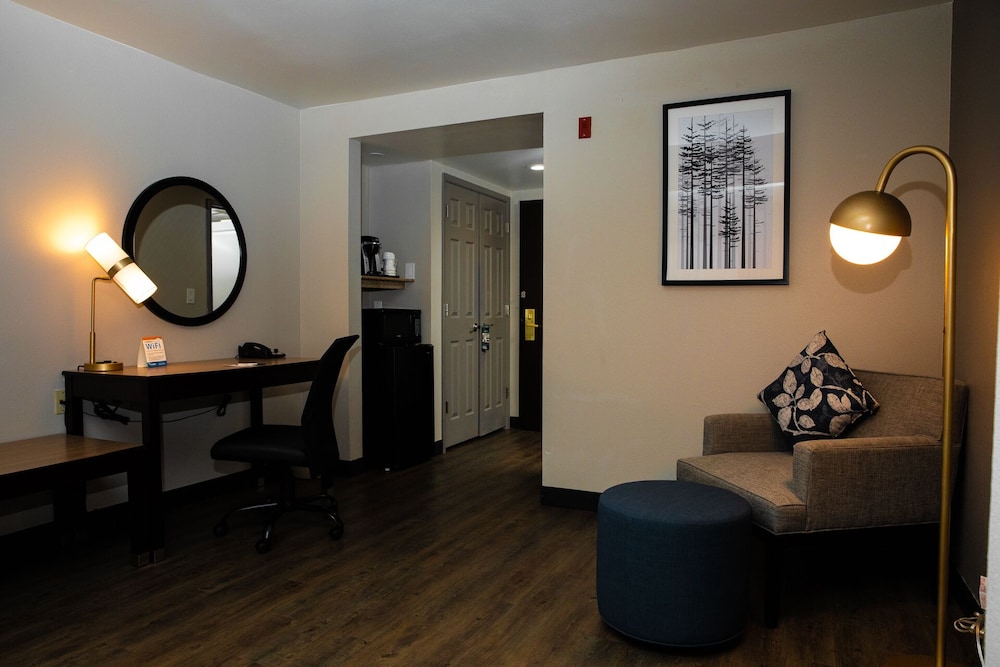 Spark by Hilton DFW North 31/60