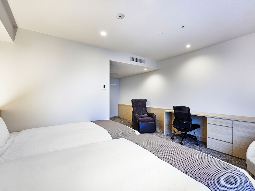 Room, Twin Beds