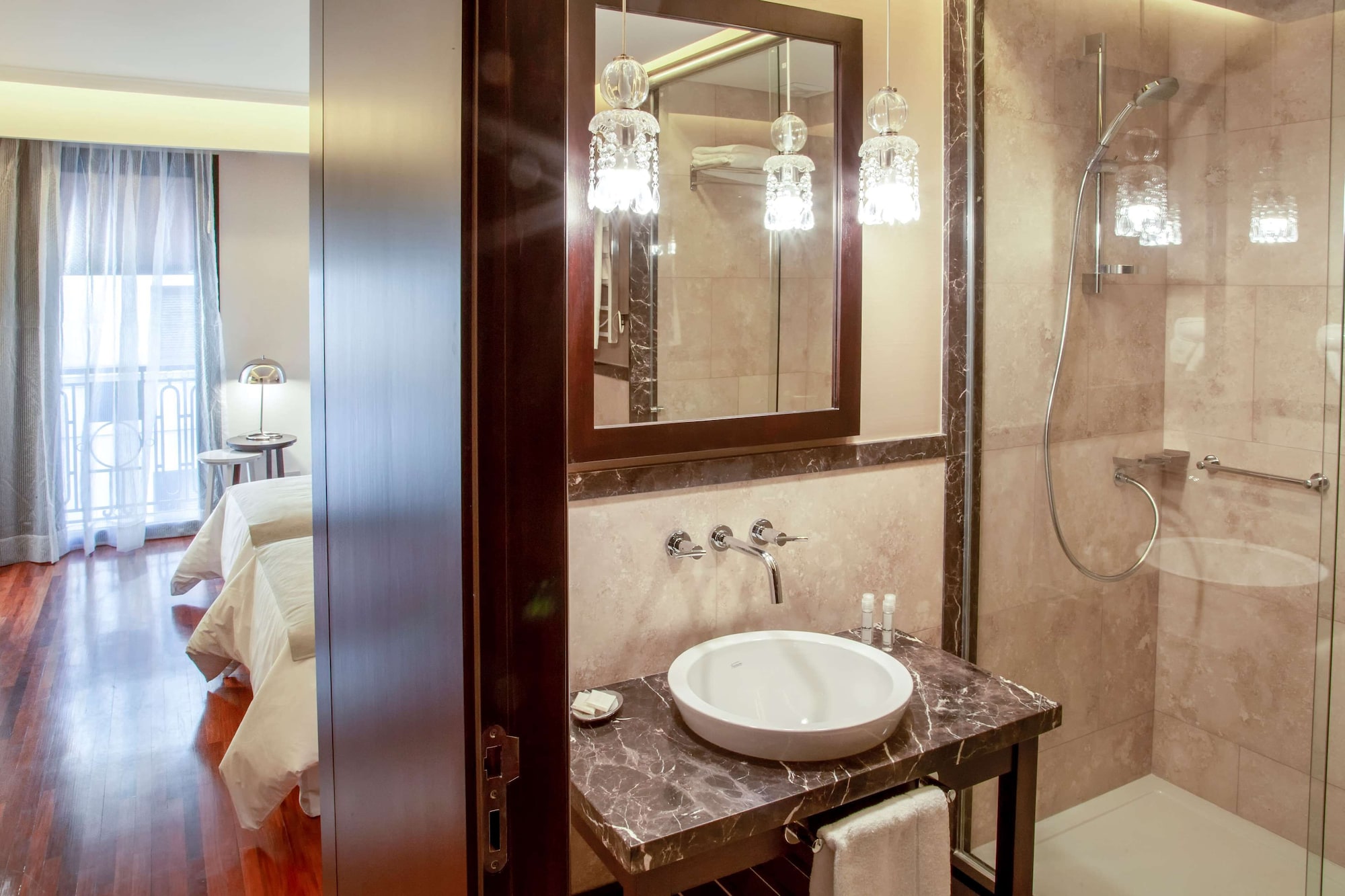 غرفة سوبيريور بسرير كينج، Esplendor By Wyndham Buenos Aires Tango 5/5