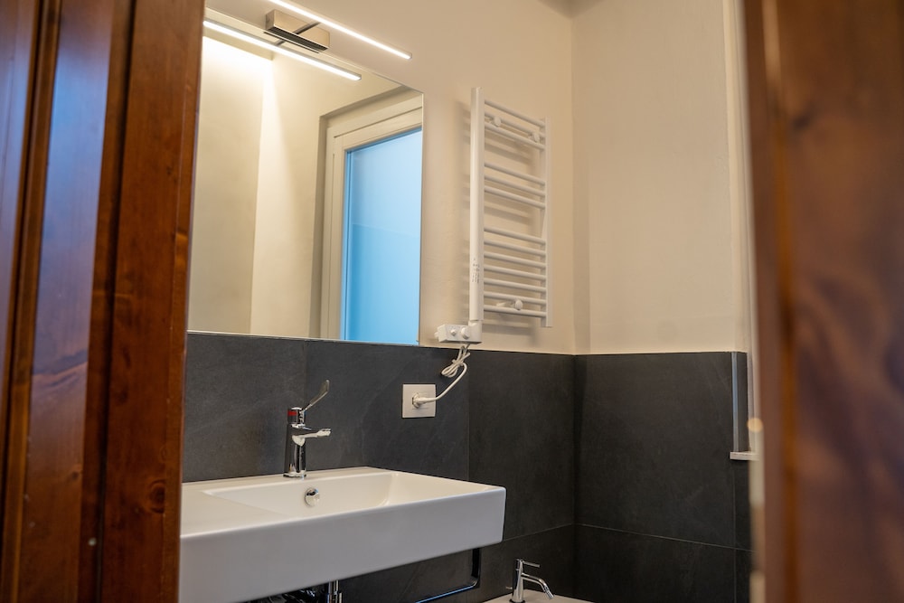 Residenza Degli Speziali 45/48