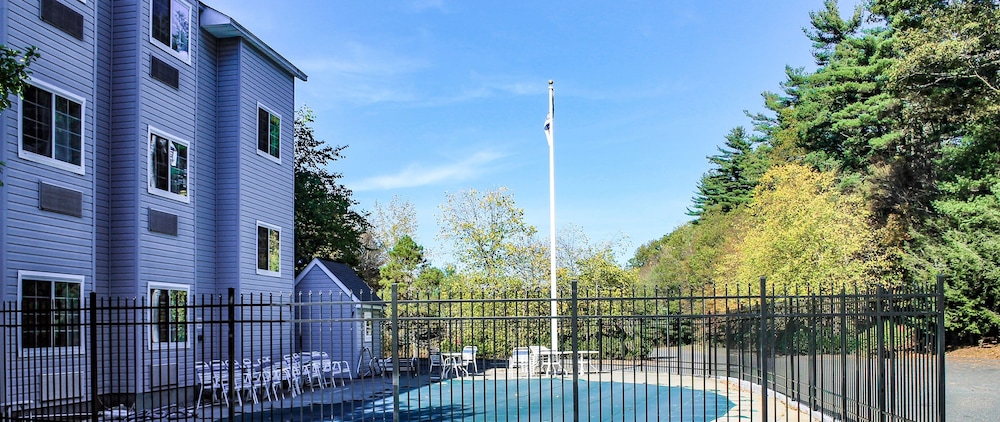 Sturbridge Hotel 10/18