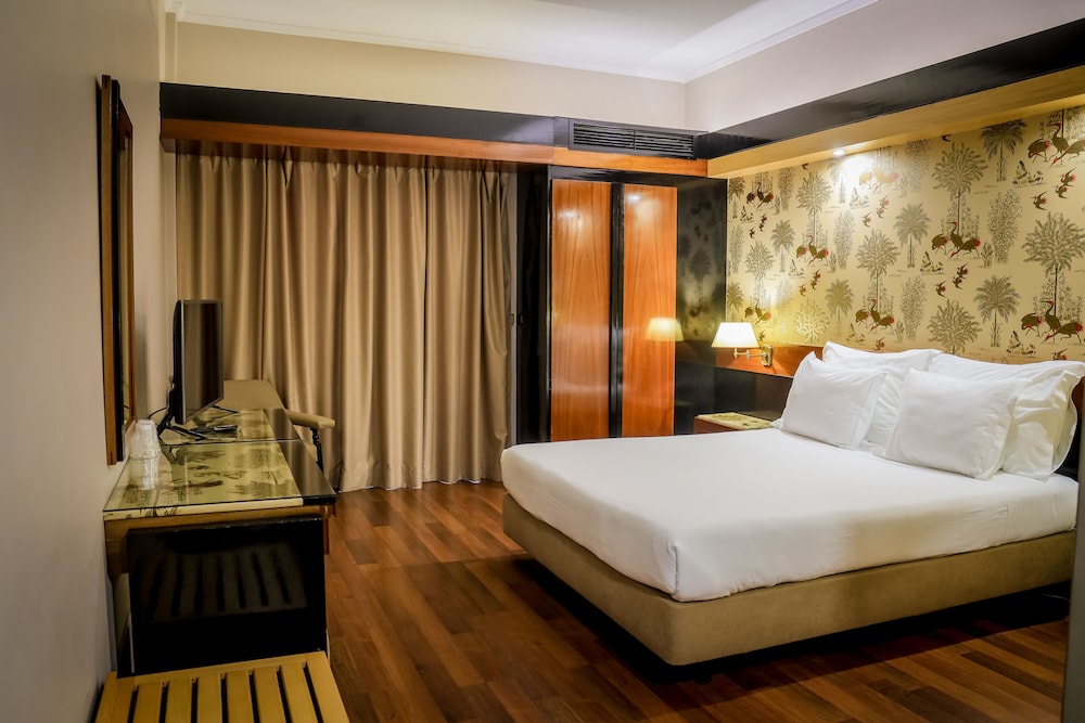 Lara Hotel 15/49