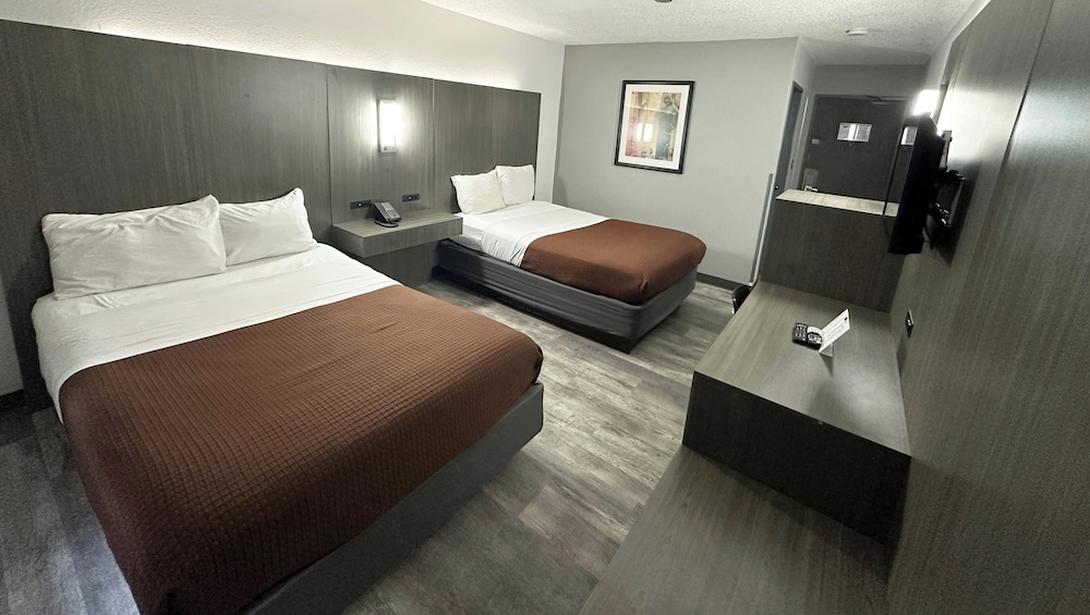 Magnuson Hotel Fort Wayne North Coliseum 40/63