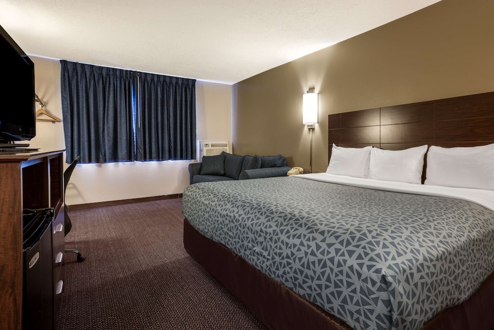 Econo Lodge Darien Lakes 27/46