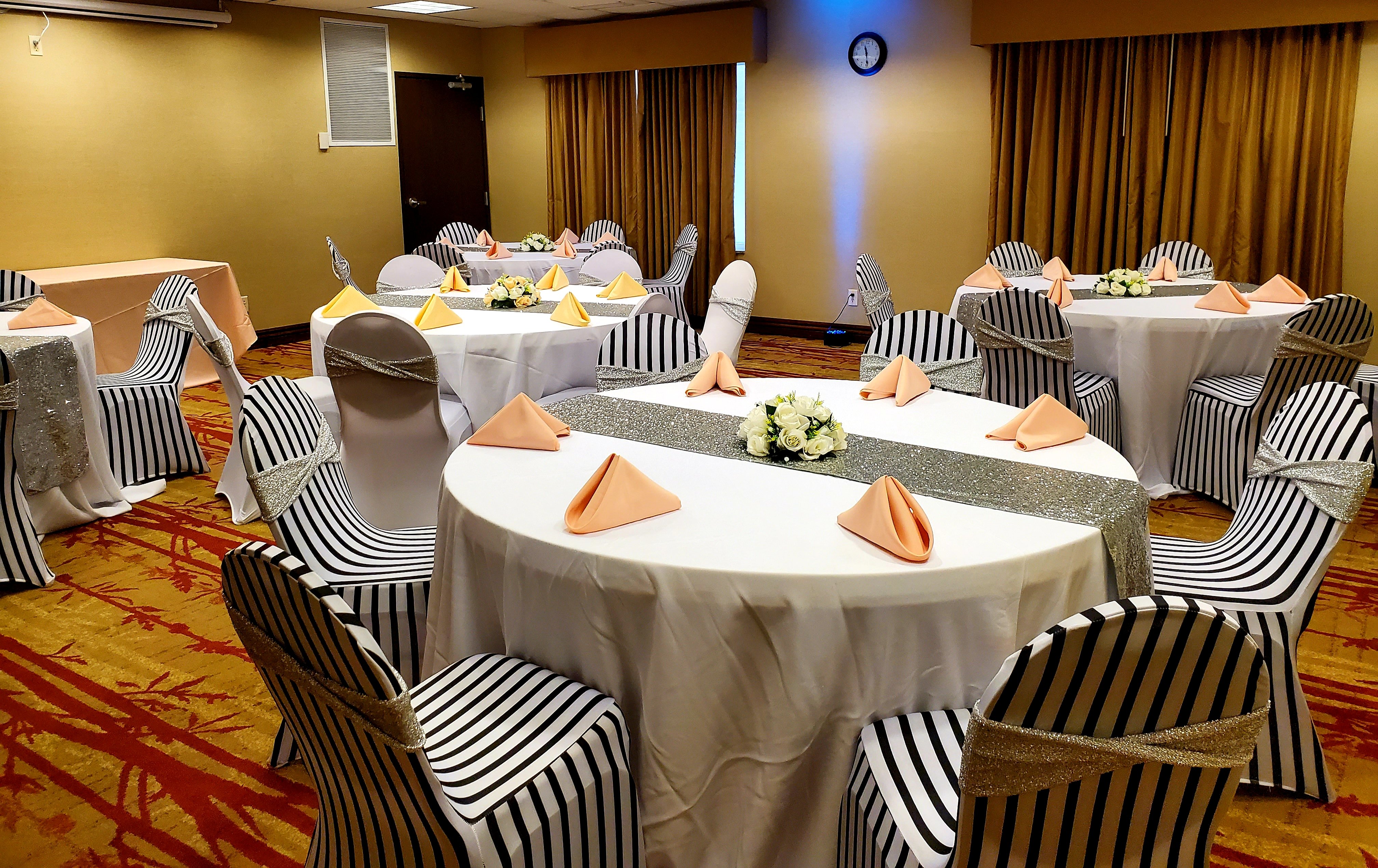Holiday Inn Express Hotel & Suites Cherry Hills 45/46
