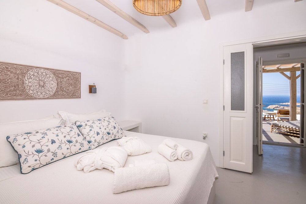 Eden View Suites & Villas 24/72