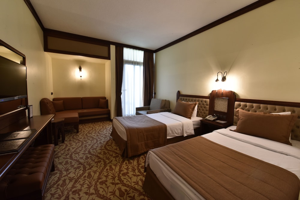 Standard, Twin Beds