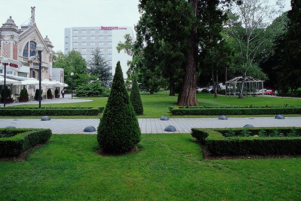 surroundings