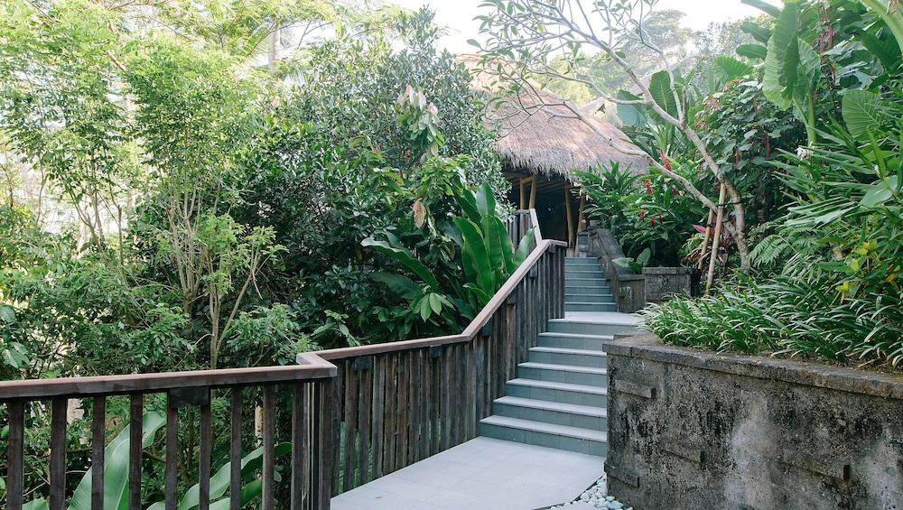 TEJAPRANA RESORT & SPA 46/50