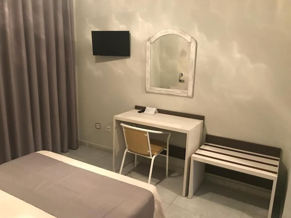 HOTEL EL PARAISO 14/18