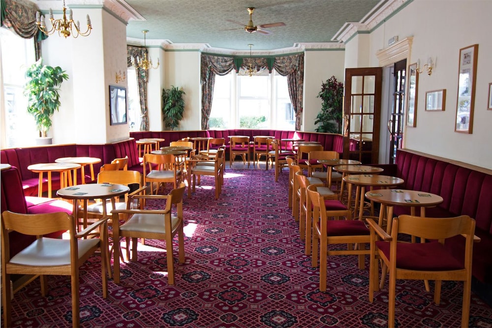 Evans Hotel 28/37