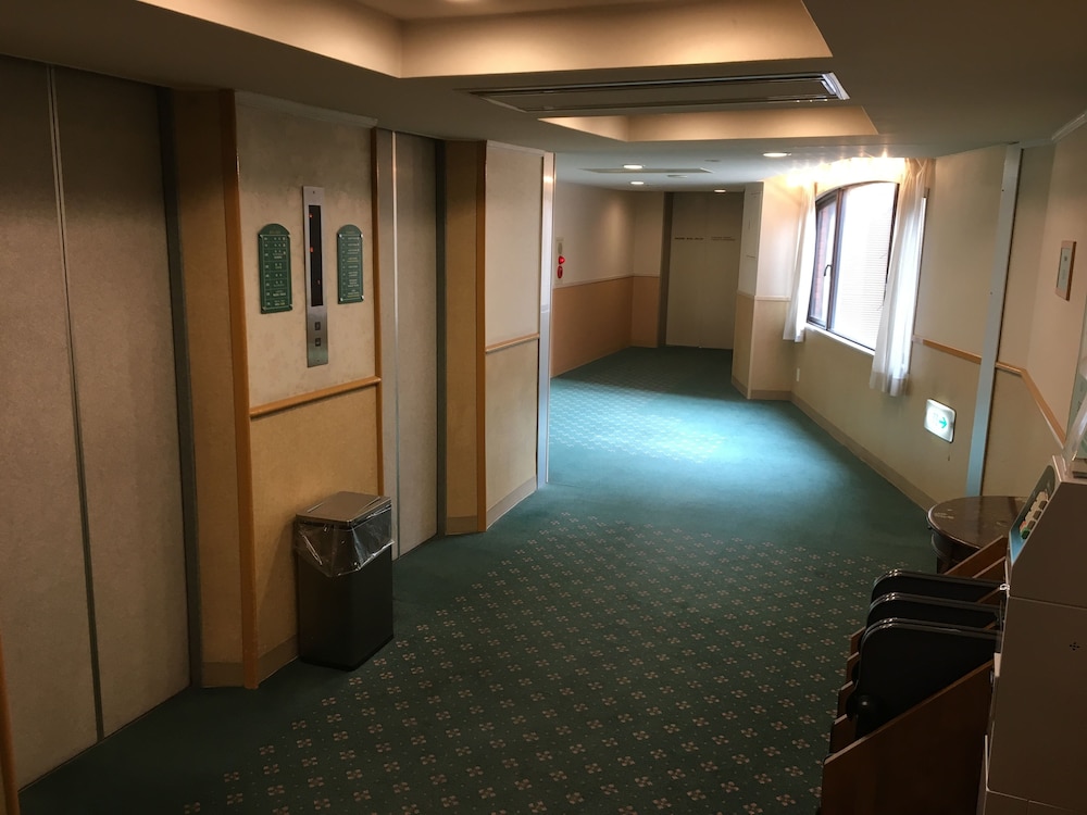 CENTRAL HOTEL SASEBO 26/50