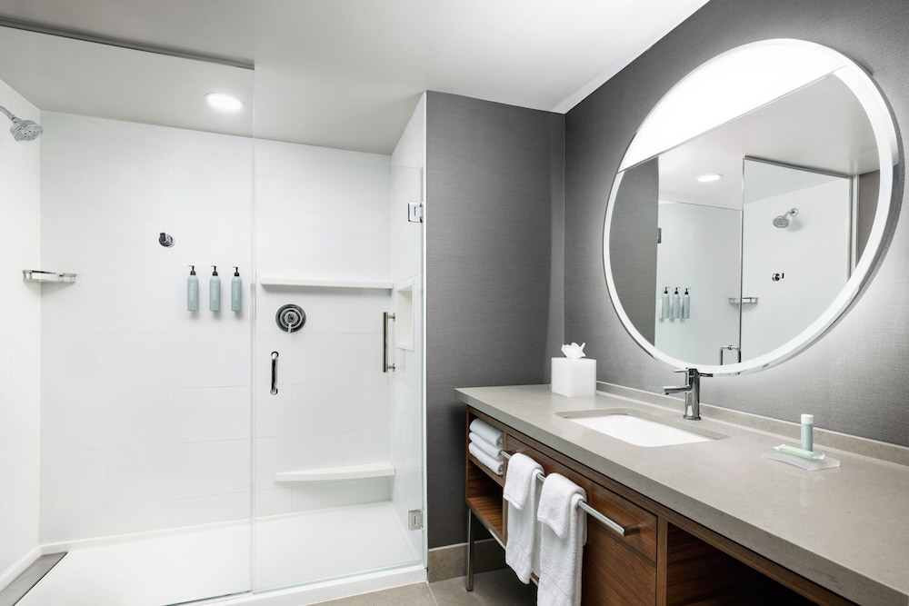 Courtyard By Marriott New Castle 12/15