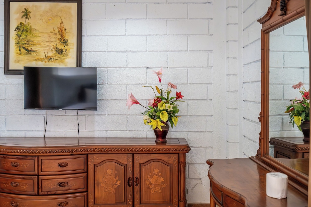 VILARISI HOTEL 15/57