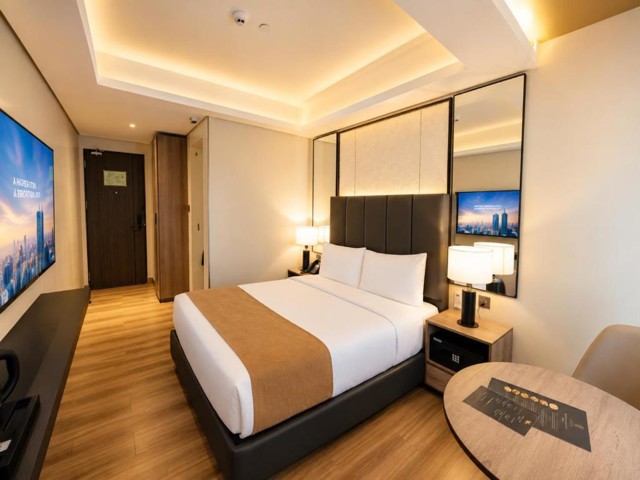 Vibe Hotel Alabang 8/16