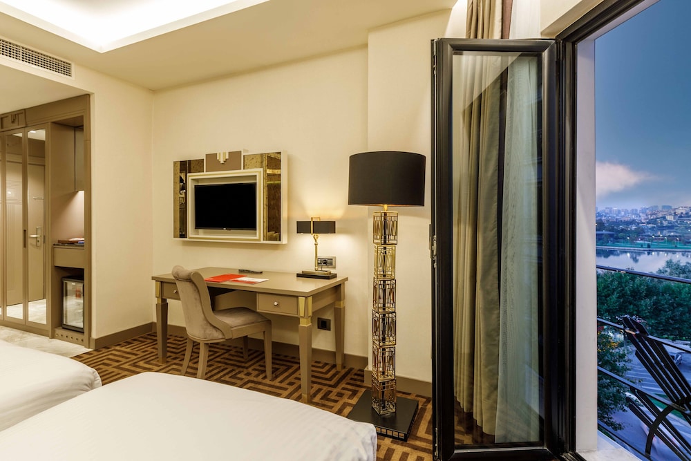 Ramada By Wyndham Istanbul Golden Horn 16/58