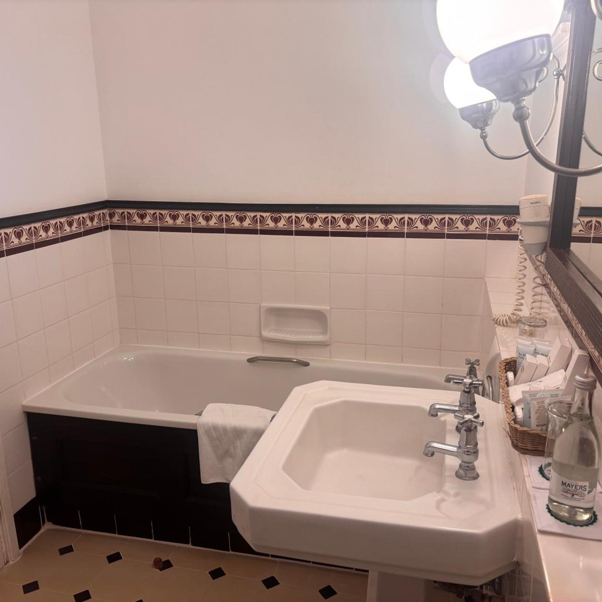 Studio, Double or Twin Bed, Windsor Golf Hotel And Country Club 7/10